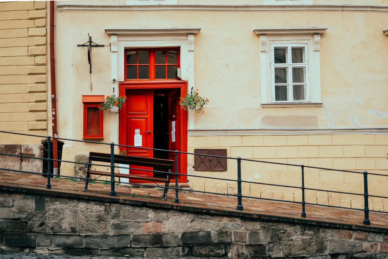Penzion Cosmopolitan Ii. Banská Štiavnica Kültér fotó