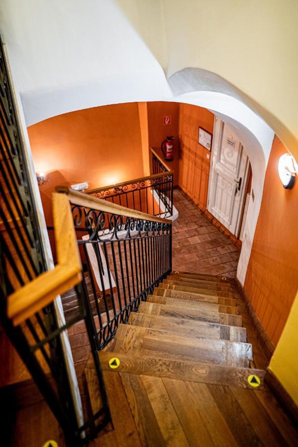Penzion Cosmopolitan Ii. Banská Štiavnica Kültér fotó