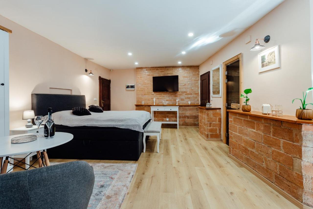 Penzion Cosmopolitan Ii. Banská Štiavnica Kültér fotó