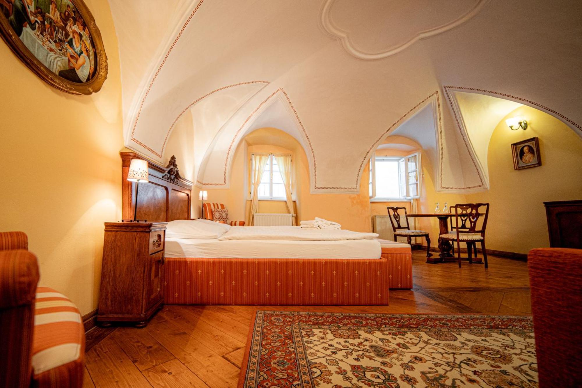 Penzion Cosmopolitan Ii. Banská Štiavnica Szoba fotó