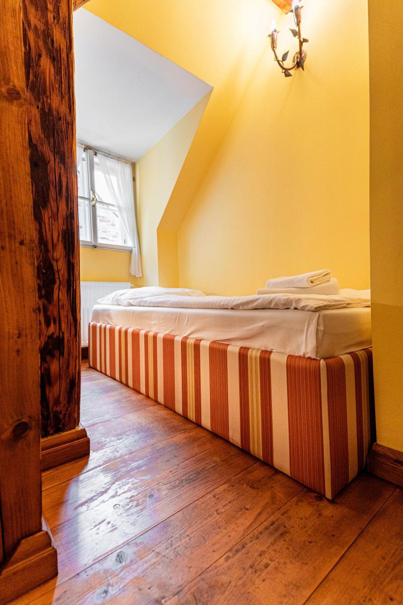 Penzion Cosmopolitan Ii. Banská Štiavnica Szoba fotó