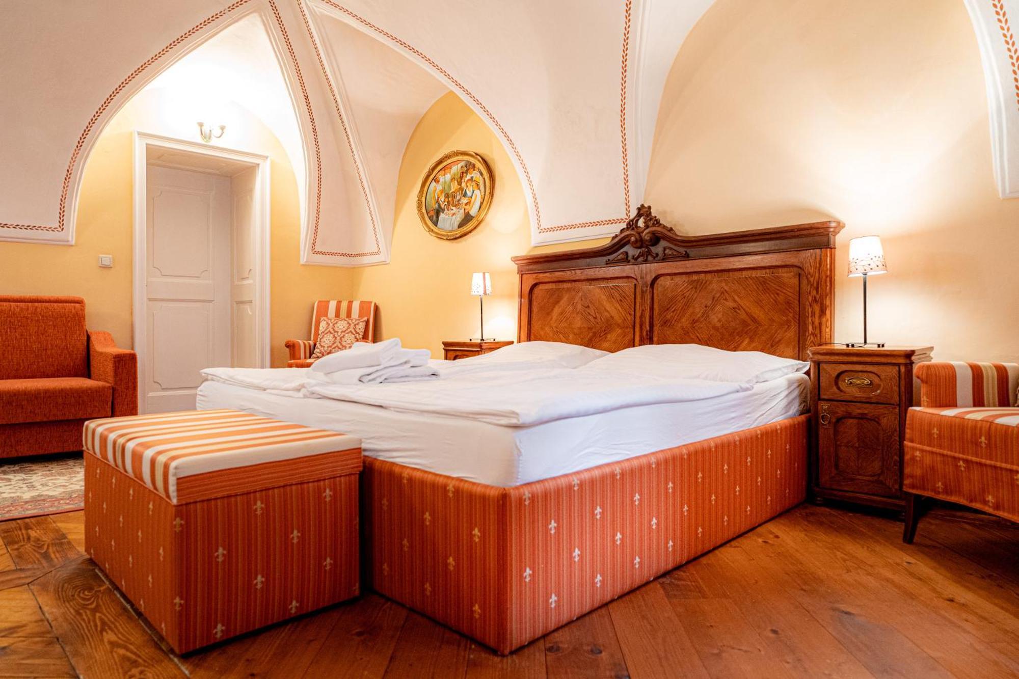Penzion Cosmopolitan Ii. Banská Štiavnica Szoba fotó
